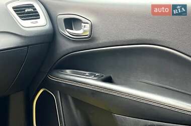 Позашляховик / Кросовер Jeep Compass 2017 в 
