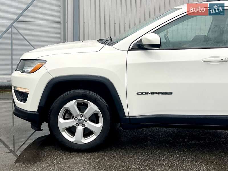 Внедорожник / Кроссовер Jeep Compass 2017 в Киеве