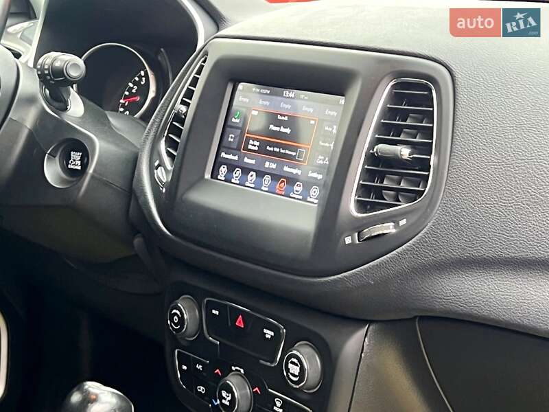 Внедорожник / Кроссовер Jeep Compass 2017 в Киеве