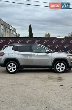 Внедорожник / Кроссовер Jeep Compass 2018 в 