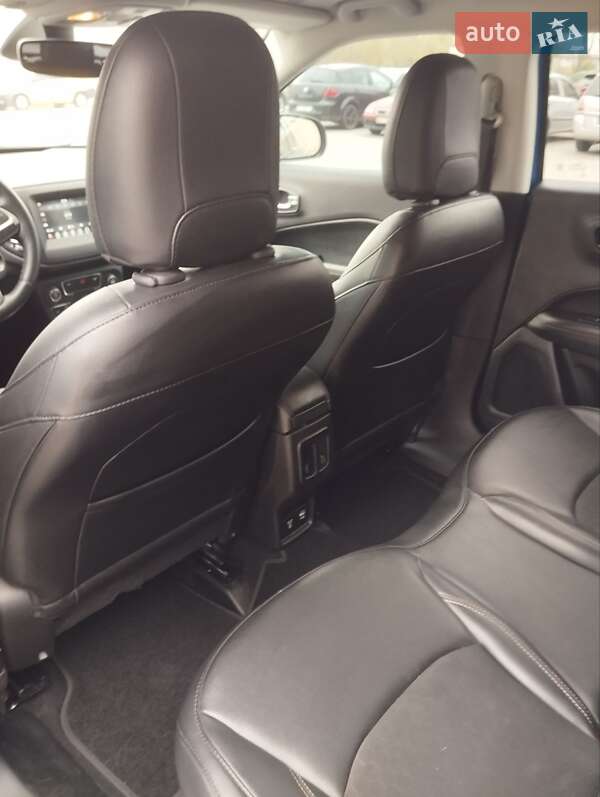 Позашляховик / Кросовер Jeep Compass 2019 в Києві фото 16 Позашляховик / Кросовер Jeep Compass 2019 в Києві