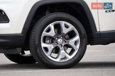 Позашляховик / Кросовер Jeep Compass 2020 в 