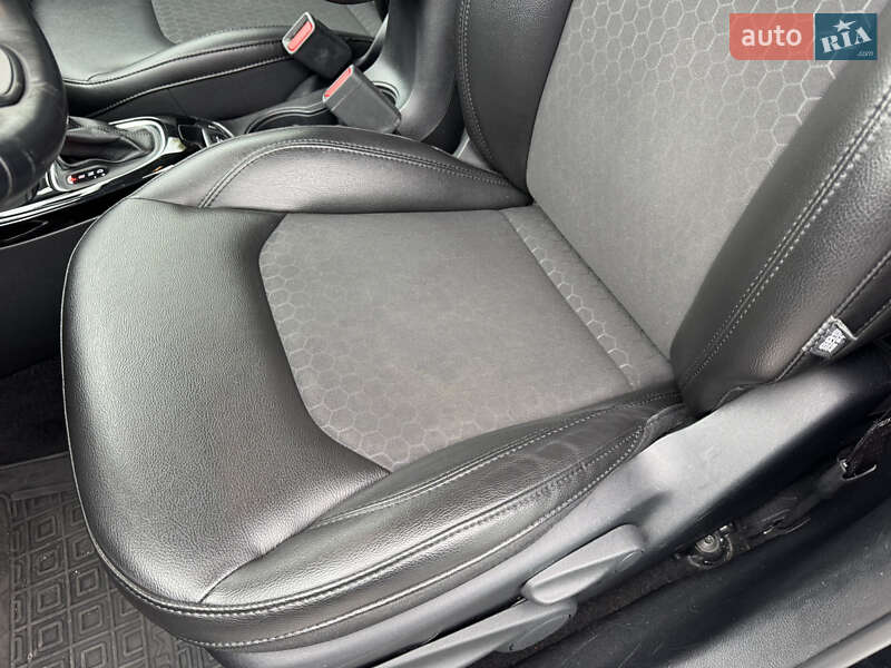 Позашляховик / Кросовер Jeep Compass 2018 в Києві фото 26 Позашляховик / Кросовер Jeep Compass 2018 в Києві