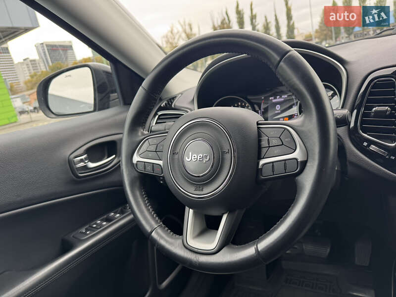 Позашляховик / Кросовер Jeep Compass 2018 в Києві фото 33 Позашляховик / Кросовер Jeep Compass 2018 в Києві