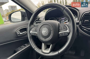Внедорожник / Кроссовер Jeep Compass 2018 в 