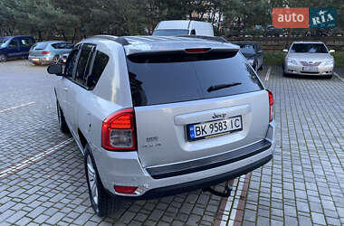 Позашляховик / Кросовер Jeep Compass 2011 в 