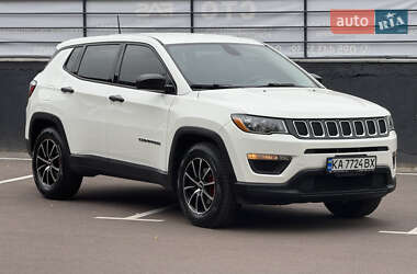 Позашляховик / Кросовер Jeep Compass 2017 в  фото 2 Позашляховик / Кросовер Jeep Compass 2017 в