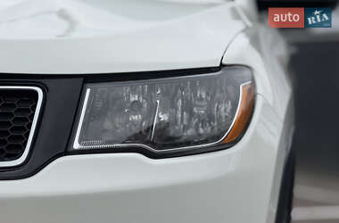 Позашляховик / Кросовер Jeep Compass 2017 в  фото 5 Позашляховик / Кросовер Jeep Compass 2017 в