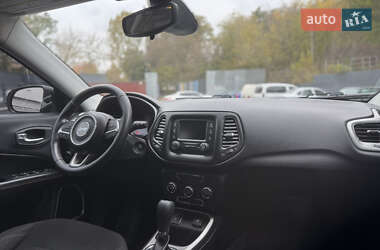 Позашляховик / Кросовер Jeep Compass 2017 в  фото 21 Позашляховик / Кросовер Jeep Compass 2017 в