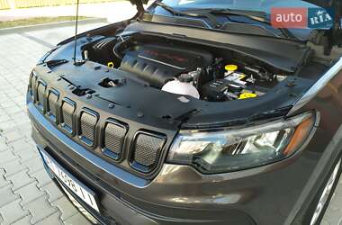 Внедорожник / Кроссовер Jeep Compass 2022 в 