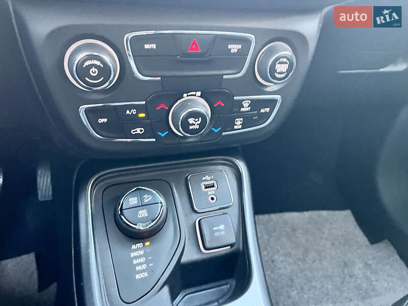 Внедорожник / Кроссовер Jeep Compass 2019 в Киеве фото 35 Внедорожник / Кроссовер Jeep Compass 2019 в Киеве