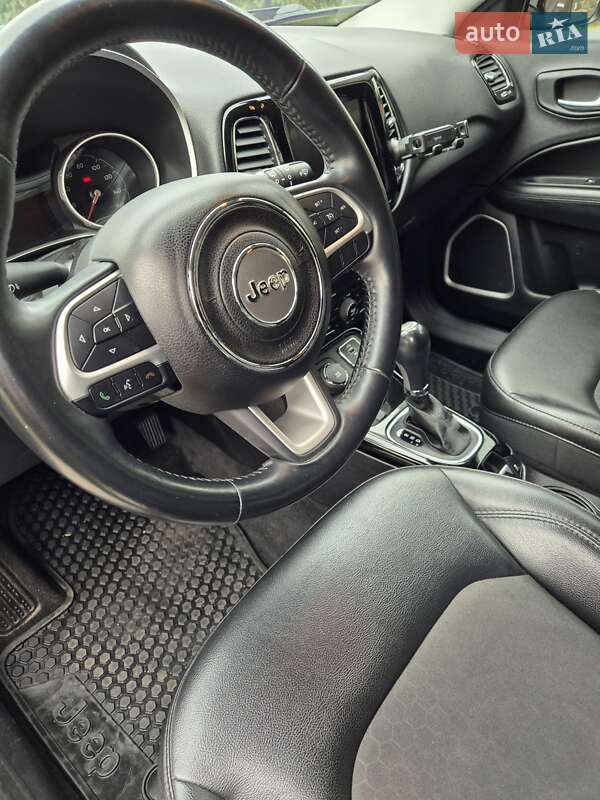 Позашляховик / Кросовер Jeep Compass 2018 в Києві фото 16 Позашляховик / Кросовер Jeep Compass 2018 в Києві