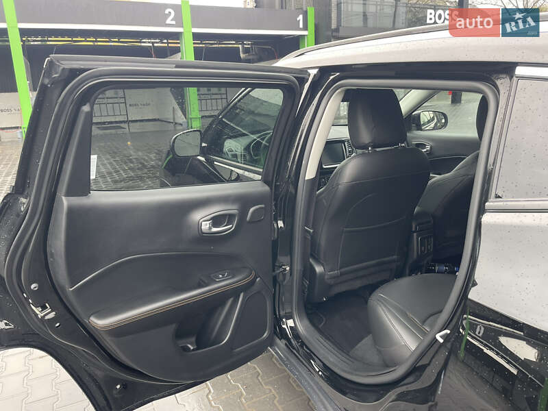 Позашляховик / Кросовер Jeep Compass 2021 в Чернівцях