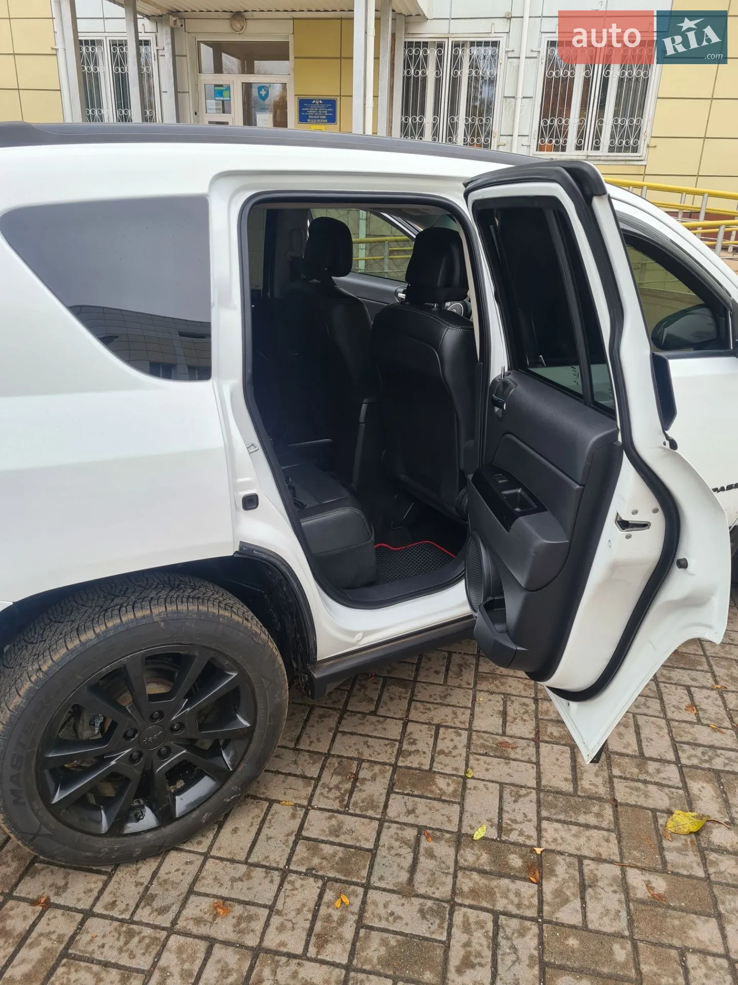2015 Jeep Compass - мініатюра 12