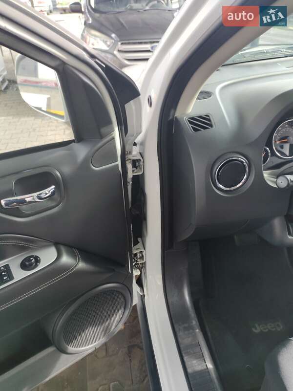 Позашляховик / Кросовер Jeep Compass 2016 в Сумах