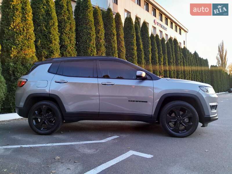 Внедорожник / Кроссовер Jeep Compass 2018 в Киеве