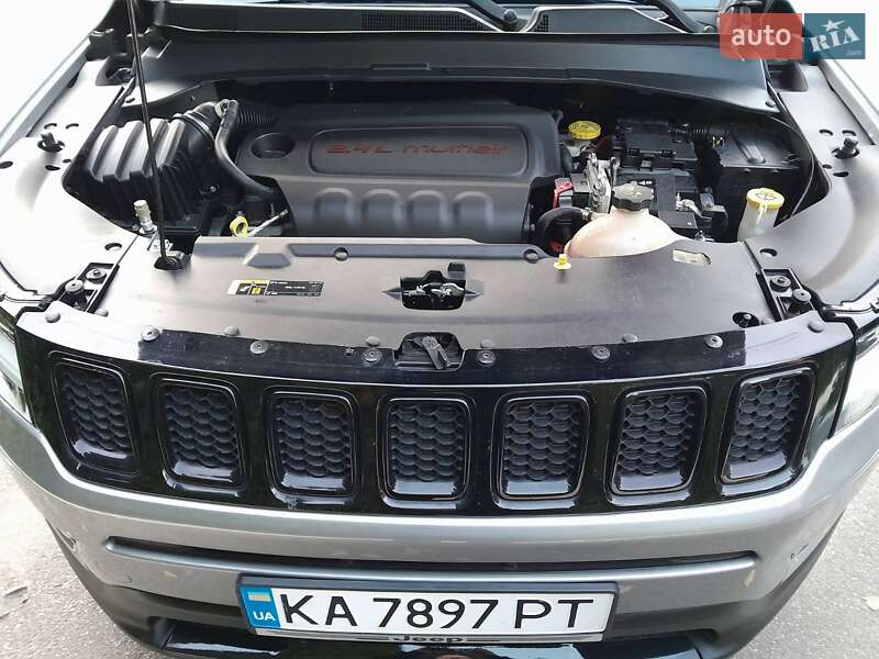 Внедорожник / Кроссовер Jeep Compass 2018 в Киеве