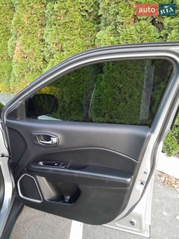 Внедорожник / Кроссовер Jeep Compass 2018 в Киеве