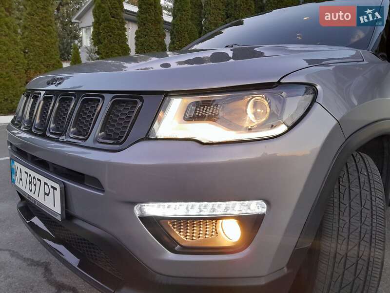 Внедорожник / Кроссовер Jeep Compass 2018 в Киеве