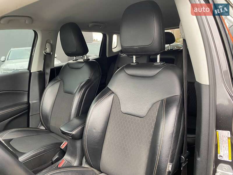 Позашляховик / Кросовер Jeep Compass 2019 в Львові фото 19 Позашляховик / Кросовер Jeep Compass 2019 в Львові