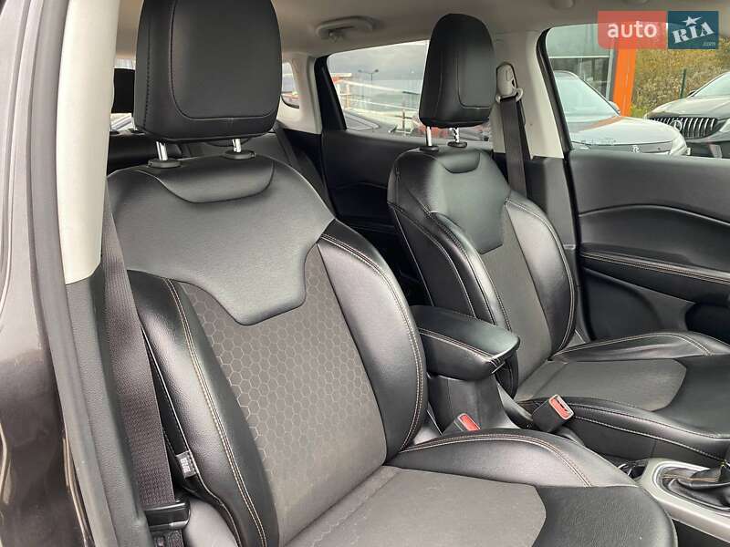 Позашляховик / Кросовер Jeep Compass 2019 в Львові фото 25 Позашляховик / Кросовер Jeep Compass 2019 в Львові