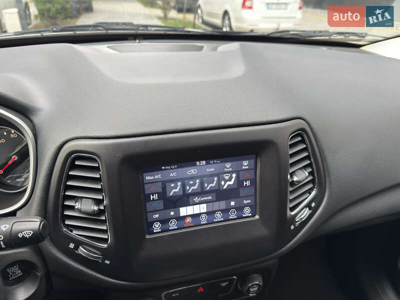 Внедорожник / Кроссовер Jeep Compass 2018 в Ивано-Франковске фото 26 Внедорожник / Кроссовер Jeep Compass 2018 в Ивано-Франковске