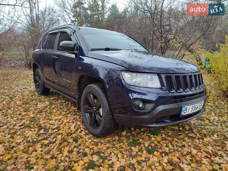 Внедорожник / Кроссовер Jeep Compass 2012 в Гадяче