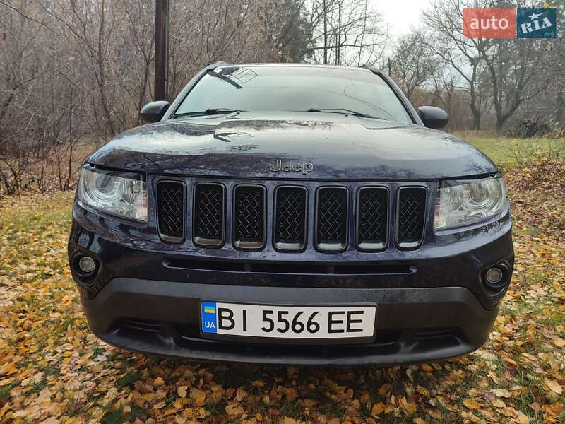 Внедорожник / Кроссовер Jeep Compass 2012 в Гадяче