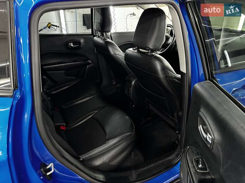 Внедорожник / Кроссовер Jeep Compass 2018 в Киеве