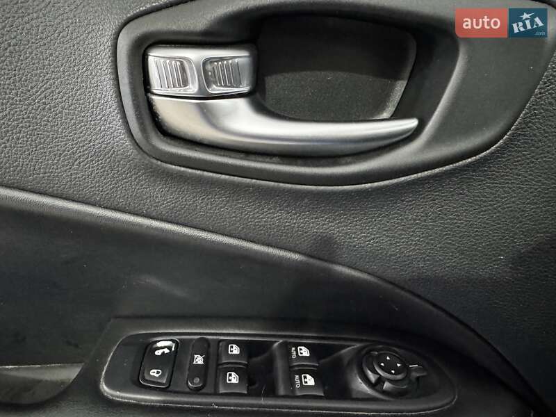 Внедорожник / Кроссовер Jeep Compass 2018 в Киеве