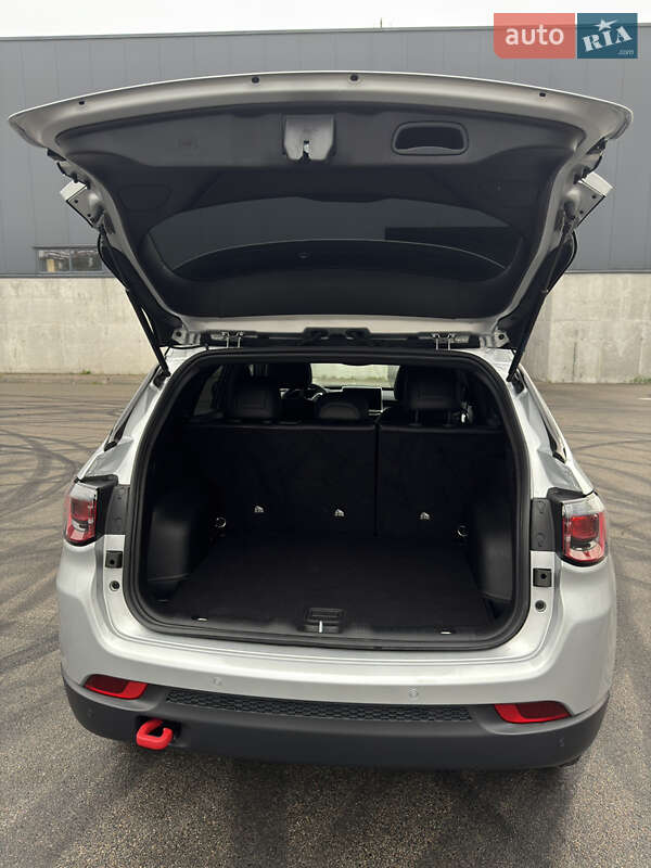 Позашляховик / Кросовер Jeep Compass 2025 в Києві фото 19 Позашляховик / Кросовер Jeep Compass 2025 в Києві