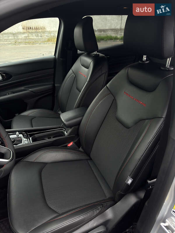 Позашляховик / Кросовер Jeep Compass 2025 в Києві фото 23 Позашляховик / Кросовер Jeep Compass 2025 в Києві