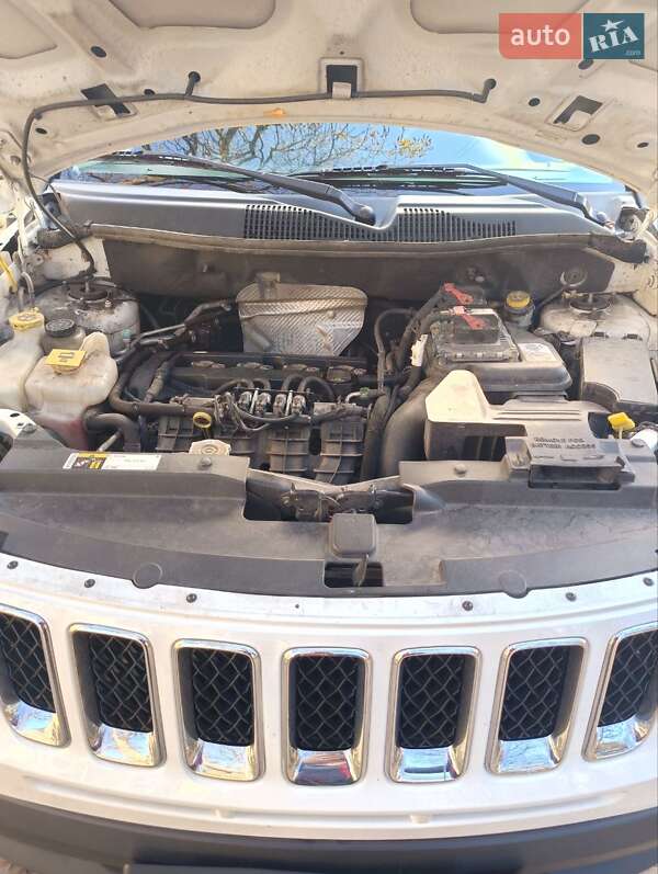 Внедорожник / Кроссовер Jeep Compass 2016 в Киеве