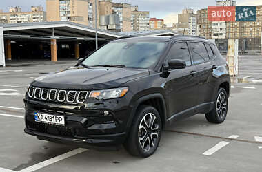 Внедорожник / Кроссовер Jeep Compass 2022 в Киеве