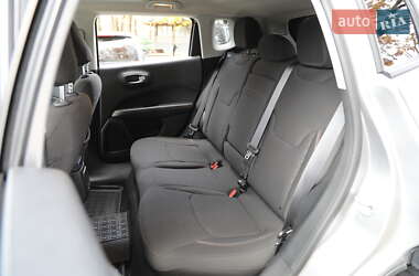 Внедорожник / Кроссовер Jeep Compass 2017 в Харькове