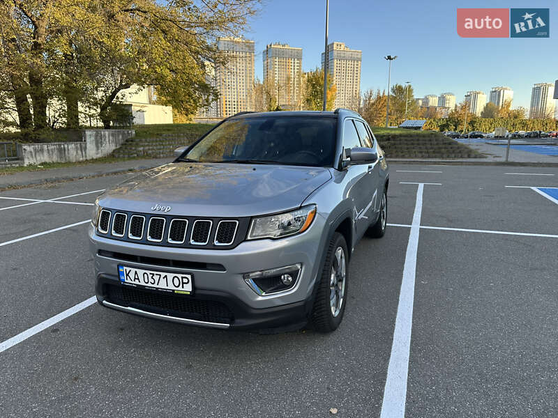 Внедорожник / Кроссовер Jeep Compass 2019 в Киеве