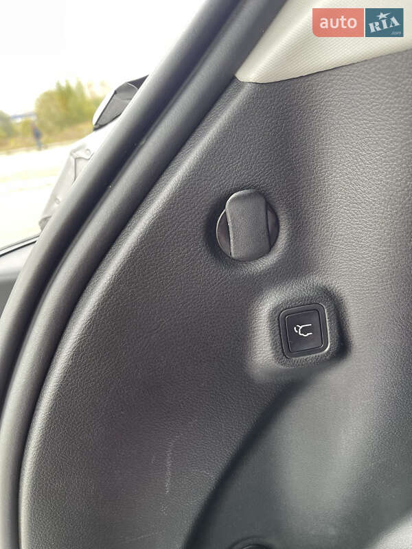 Внедорожник / Кроссовер Jeep Compass 2019 в Киеве