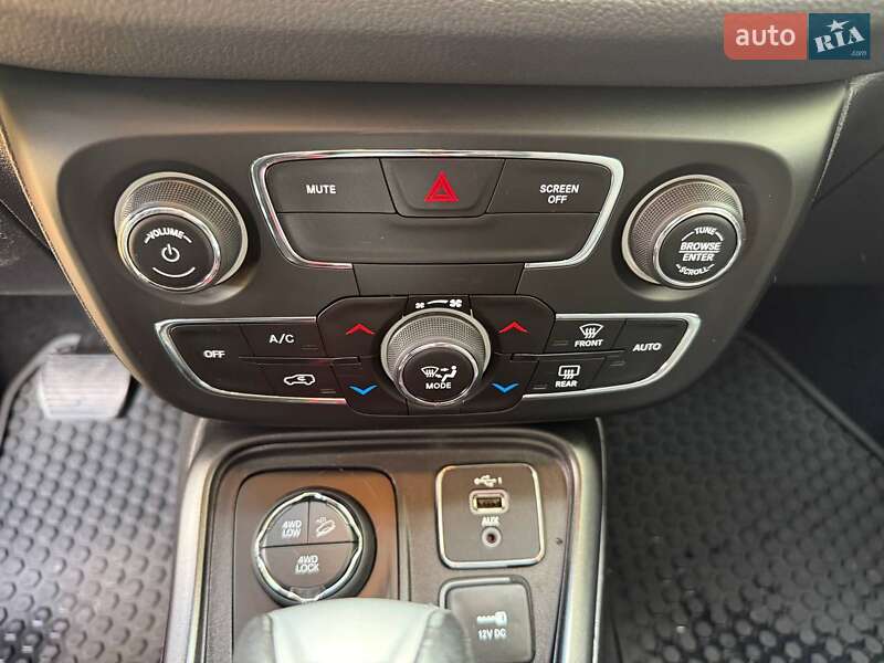 Позашляховик / Кросовер Jeep Compass 2020 в Києві фото 17 Позашляховик / Кросовер Jeep Compass 2020 в Києві