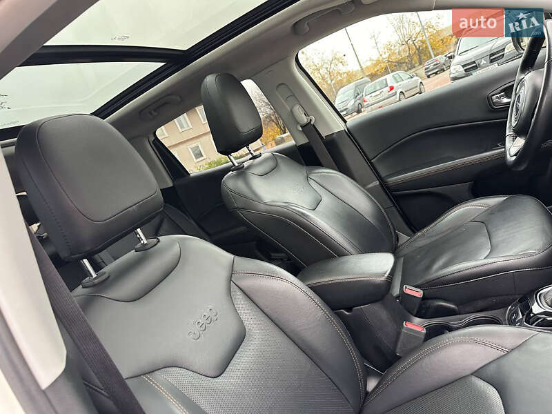 Внедорожник / Кроссовер Jeep Compass 2018 в Киеве