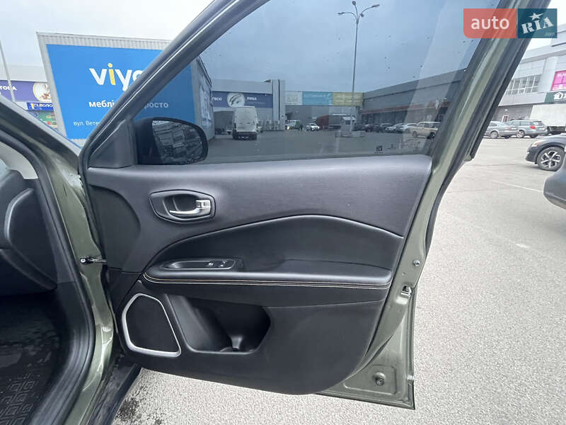 Позашляховик / Кросовер Jeep Compass 2017 в Полтаві