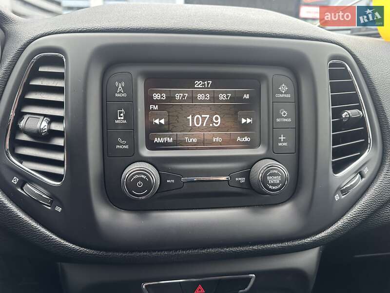 Внедорожник / Кроссовер Jeep Compass 2018 в Киеве