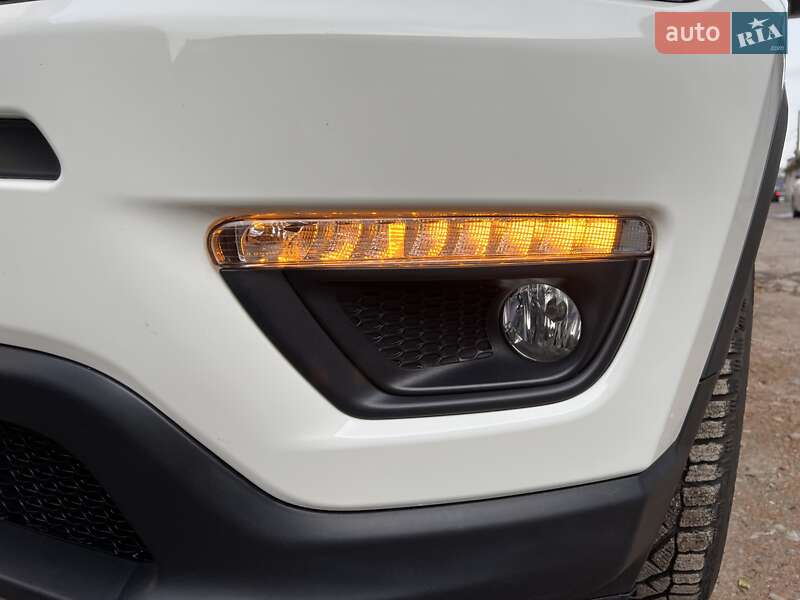 Внедорожник / Кроссовер Jeep Compass 2020 в Киеве