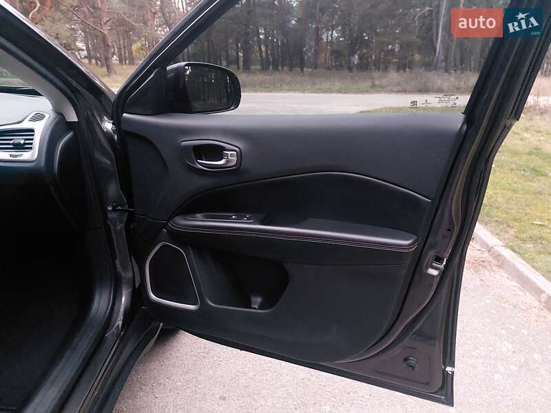 Внедорожник / Кроссовер Jeep Compass 2019 в Кременчуге