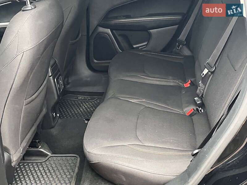 Внедорожник / Кроссовер Jeep Compass 2017 в Киеве фото 27 Внедорожник / Кроссовер Jeep Compass 2017 в Киеве