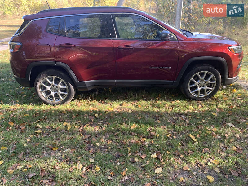 Внедорожник / Кроссовер Jeep Compass 2022 в Ромнах