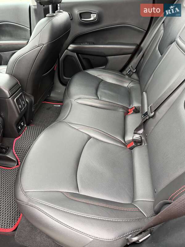 Позашляховик / Кросовер Jeep Compass 2019 в Києві фото 18 Позашляховик / Кросовер Jeep Compass 2019 в Києві