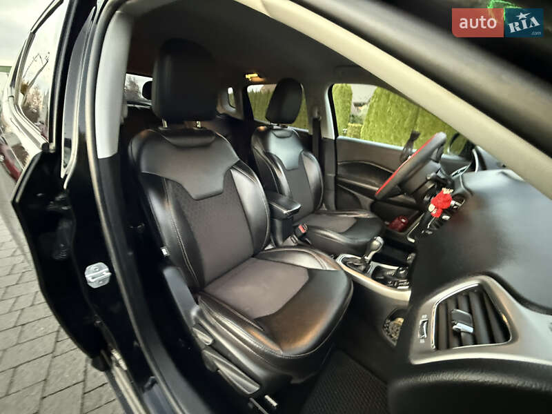 Внедорожник / Кроссовер Jeep Compass 2019 в Стрые