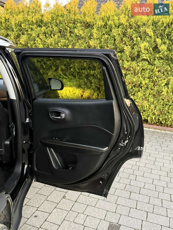 Внедорожник / Кроссовер Jeep Compass 2019 в Стрые