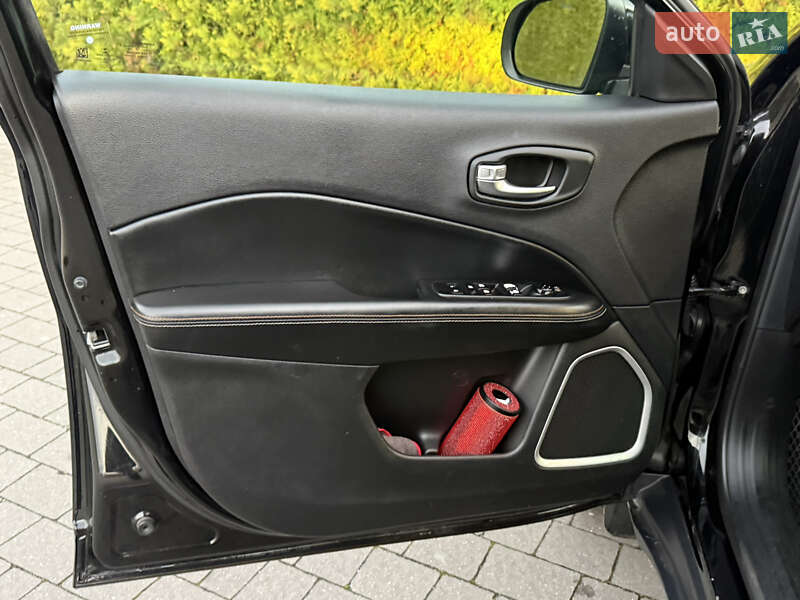 Внедорожник / Кроссовер Jeep Compass 2019 в Стрые