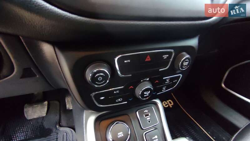 Внедорожник / Кроссовер Jeep Compass 2018 в Тростянце